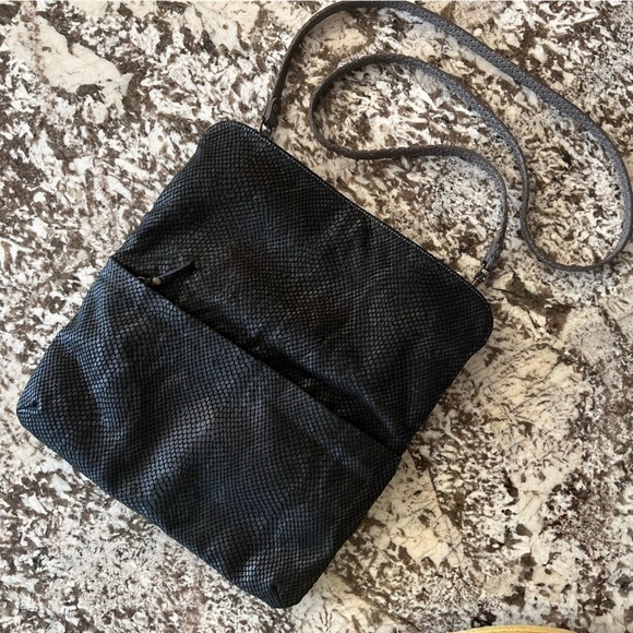 𝅺Luciana Verde Convertible Clutch Snake Print Black Brown - Picture 4 of 10